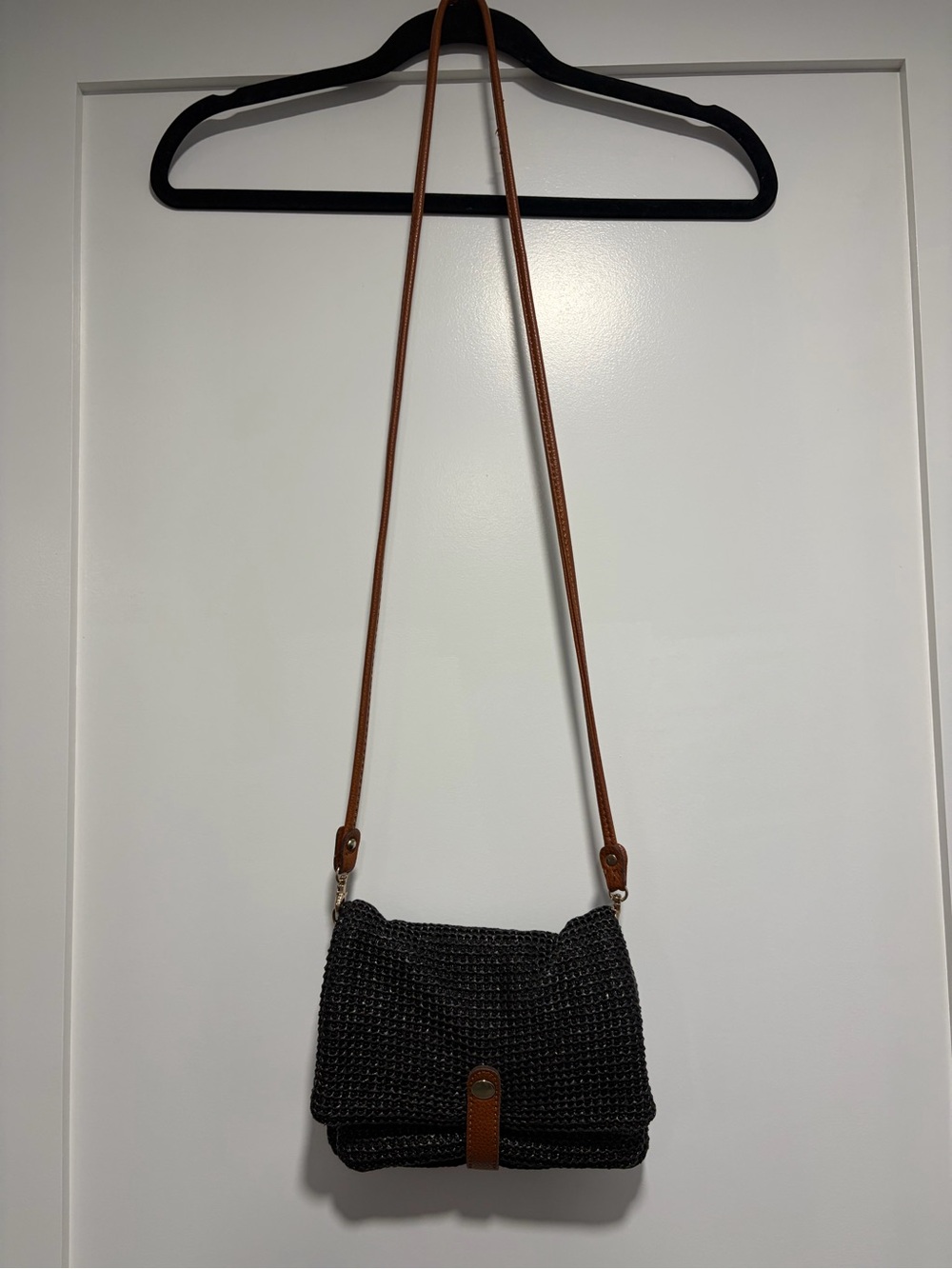 Street Level Black Woven Crossbody with Brown Strap